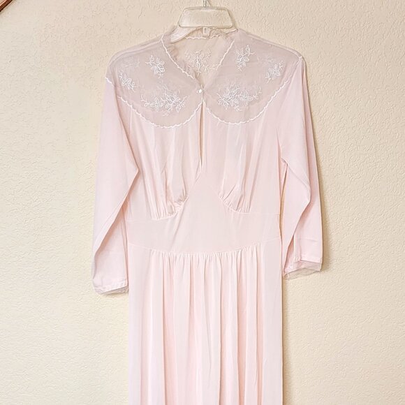 Vanity Fair Other - Vintage VANITY FAIR Soft Pink Long NIGHTGOWN Lingerie Size 38 Small